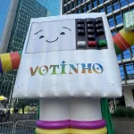 Parada do Orgulho LGBT+ comemora 30 anos e alerta para importância do voto